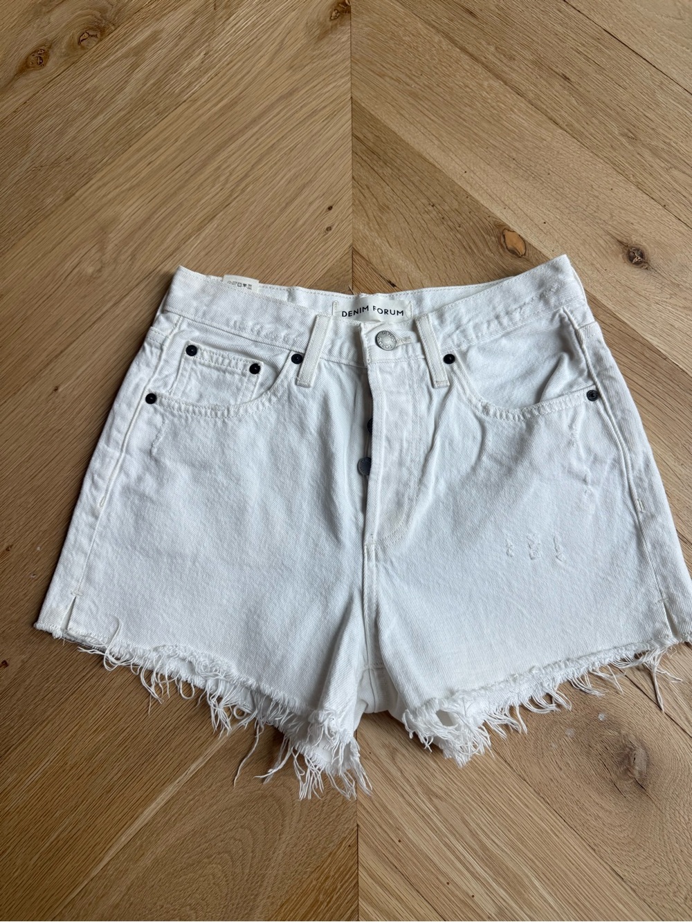 Denim Forum White Jean Shorts 25